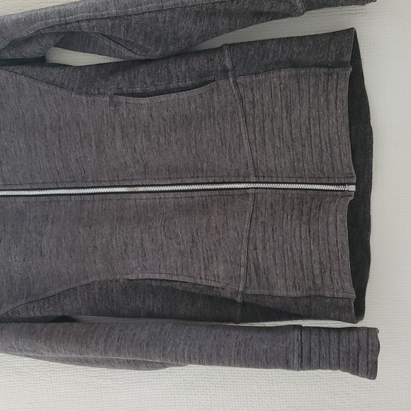 Lululemon Radiant Jacket II in Heathered Core Dark Grey - Picture 6 of 12